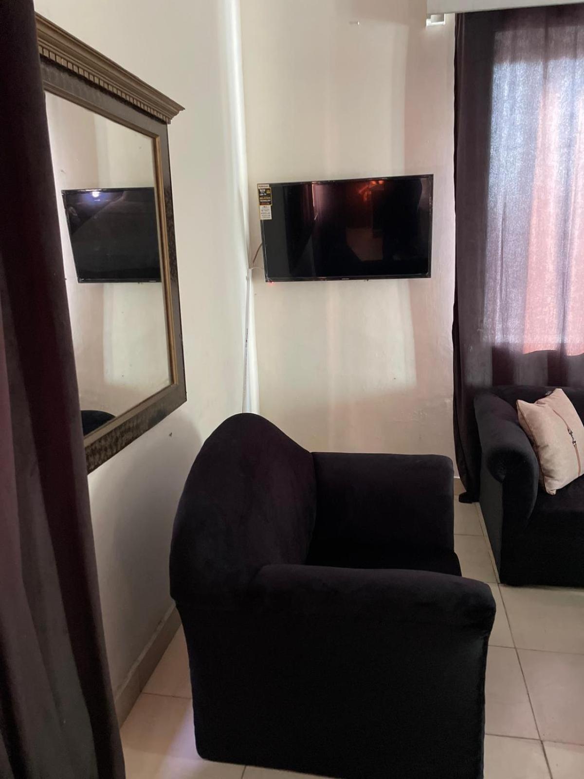 Country Club Motel Лахор Экстерьер фото